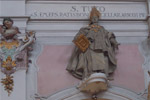 Bischof Tuto mit Codex aureus in der Basilika St. Emmeram